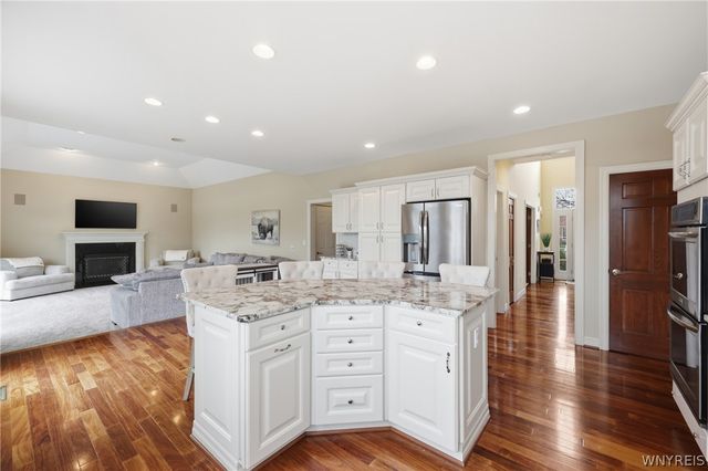 158 Covent Garden Lane, Amherst, NY 14221