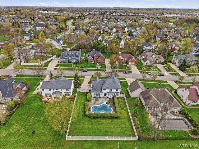 158 Covent Garden Lane, Amherst, NY 14221
