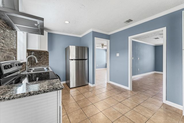 5035 Andrea Street, Houston, TX 77021