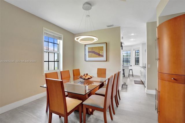 4281 Laurel Ridge Cir, Weston, FL 33331