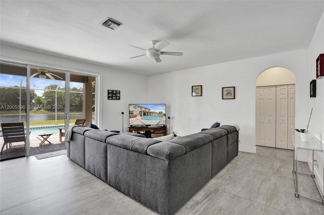 4281 Laurel Ridge Cir, Weston, FL 33331