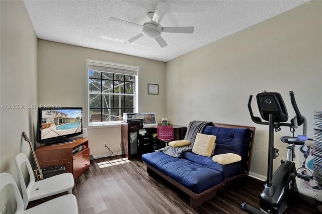 4281 Laurel Ridge Cir, Weston, FL 33331