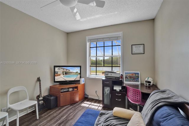 4281 Laurel Ridge Cir, Weston, FL 33331
