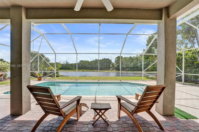 4281 Laurel Ridge Cir, Weston, FL 33331