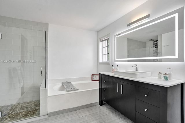 4281 Laurel Ridge Cir, Weston, FL 33331