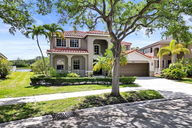4281 Laurel Ridge Cir, Weston, FL 33331