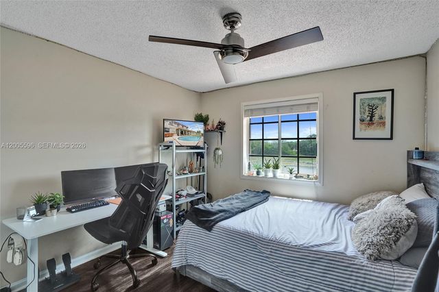 4281 Laurel Ridge Cir, Weston, FL 33331