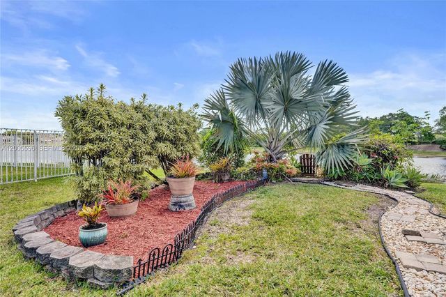 4281 Laurel Ridge Cir, Weston, FL 33331