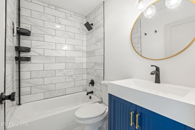 2407 Upland Ave, Knoxville, TN 37917