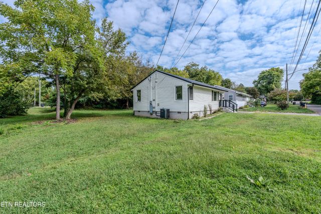 2407 Upland Ave, Knoxville, TN 37917