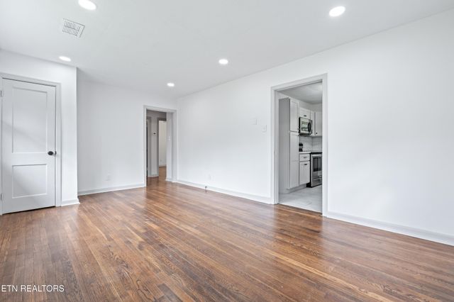 2407 Upland Ave, Knoxville, TN 37917