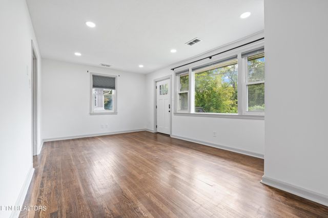 2407 Upland Ave, Knoxville, TN 37917