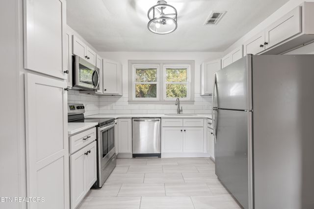 2407 Upland Ave, Knoxville, TN 37917