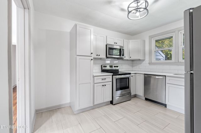 2407 Upland Ave, Knoxville, TN 37917