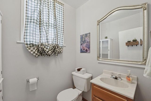 802 3rd Ave E, Ashland, WI 54806