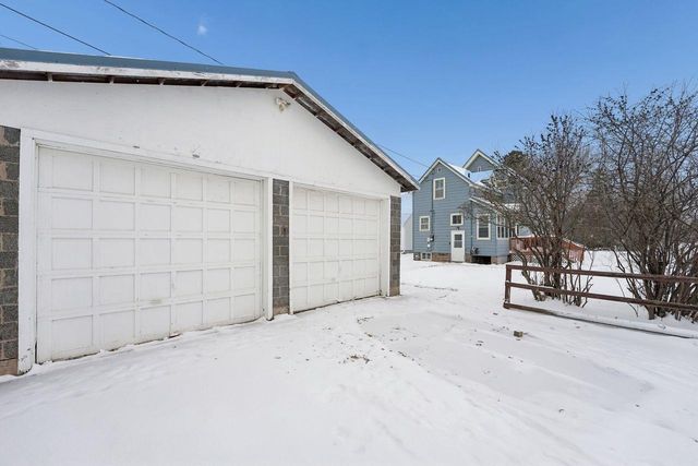 802 3rd Ave E, Ashland, WI 54806