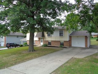 4705 APPLE TREE LN, Columbia, MO 65203