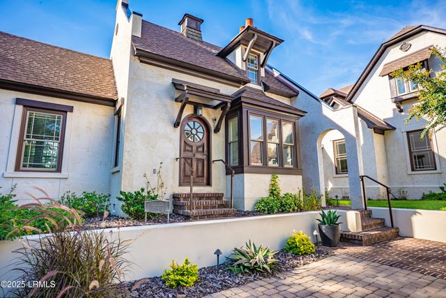 1 Cedar Lane, Hilton Head Island, SC 29926