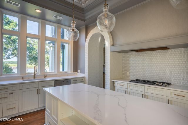 1 Cedar Lane, Hilton Head Island, SC 29926