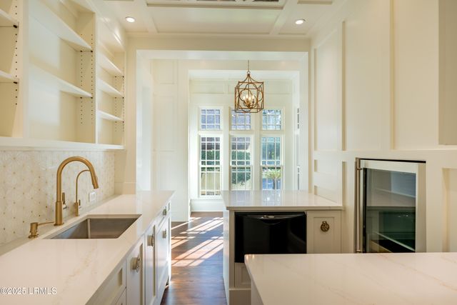 1 Cedar Lane, Hilton Head Island, SC 29926