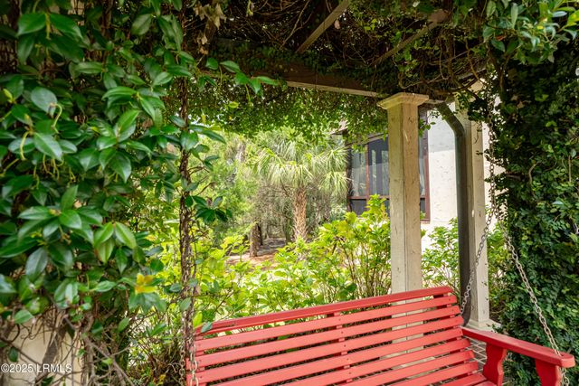 1 Cedar Lane, Hilton Head Island, SC 29926