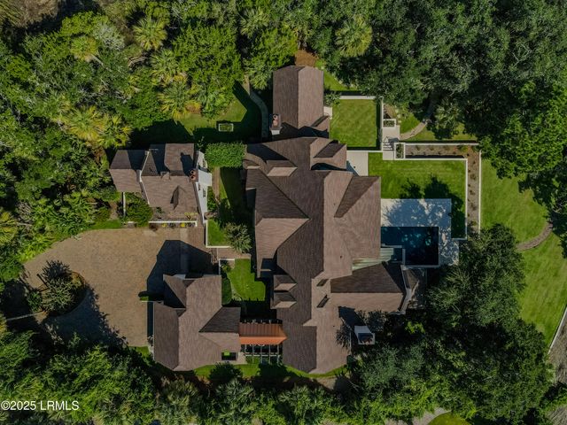 1 Cedar Lane, Hilton Head Island, SC 29926