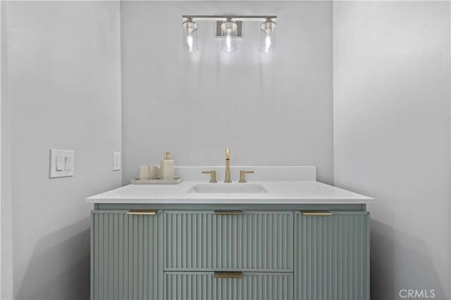 15080 Victory 205, Van Nuys, CA 91411