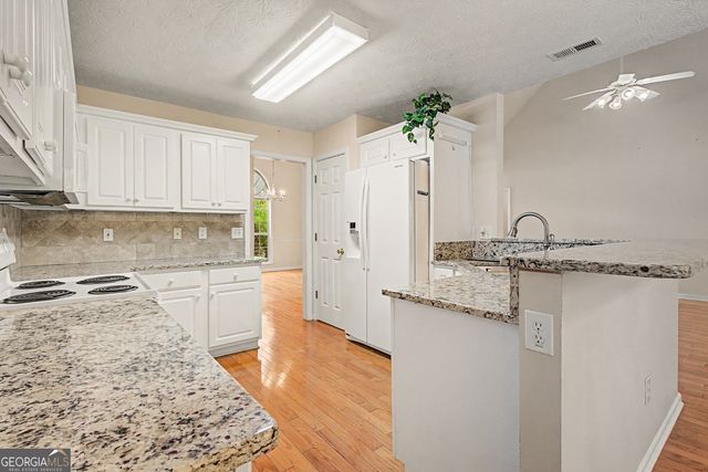 305 Surrey Park Drive, Fayetteville, GA 30215