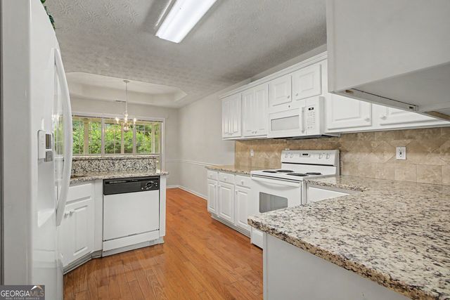 305 Surrey Park Drive, Fayetteville, GA 30215