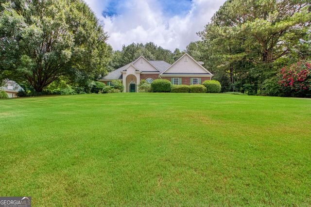 305 Surrey Park Drive, Fayetteville, GA 30215