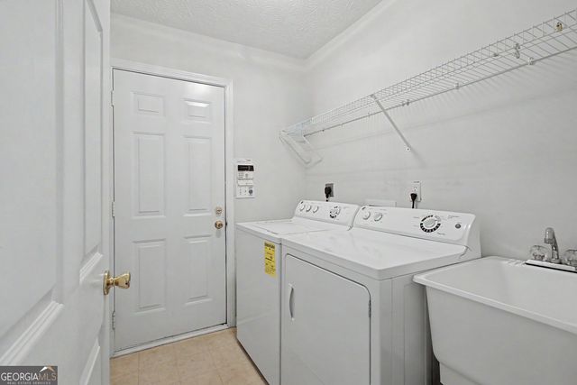 305 Surrey Park Drive, Fayetteville, GA 30215