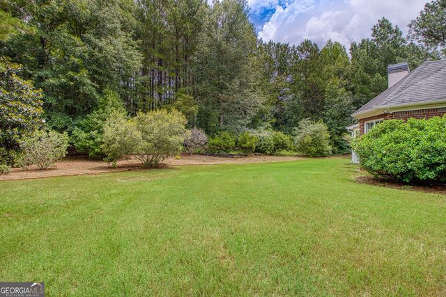 305 Surrey Park Drive, Fayetteville, GA 30215