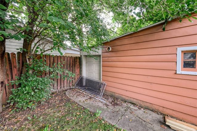1117 N Main Street, Akron, OH 44310