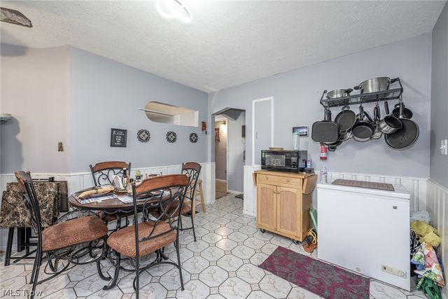 1117 N Main Street, Akron, OH 44310