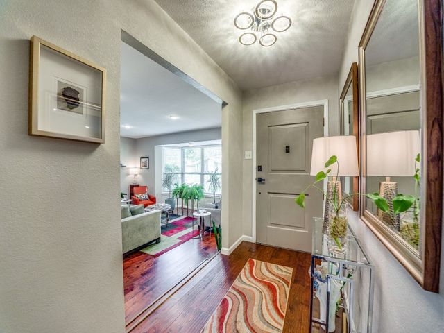 1438 Mapleton Drive, Dallas, TX 75228