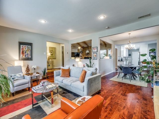 1438 Mapleton Drive, Dallas, TX 75228