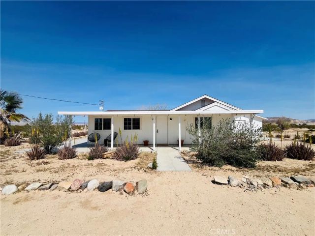 290 Bluegrass Road, 29 Palms, CA 92277