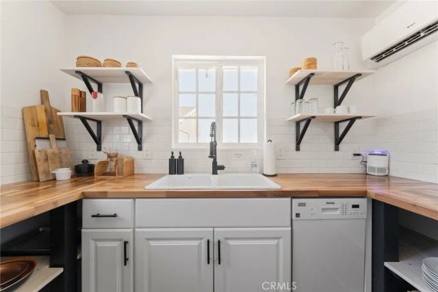 290 Bluegrass Road, 29 Palms, CA 92277