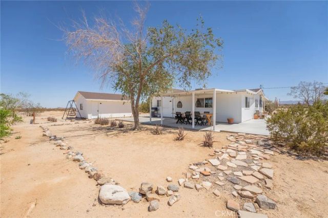 290 Bluegrass Road, 29 Palms, CA 92277
