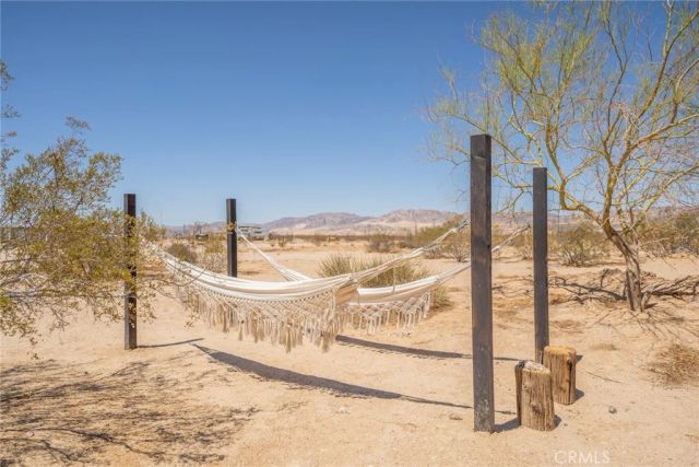 290 Bluegrass Road, 29 Palms, CA 92277