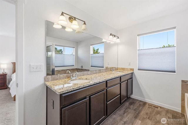 709 Crested Butte Boulevard, Mount Vernon, WA 98273