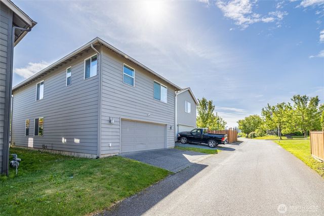 709 Crested Butte Boulevard, Mount Vernon, WA 98273