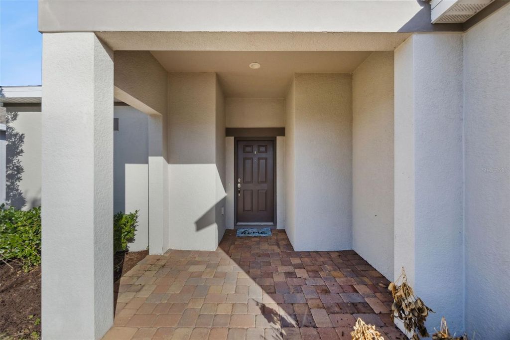 Image 3 of property listing at 9356 ST THERESE STREET, Groveland, FL 34736