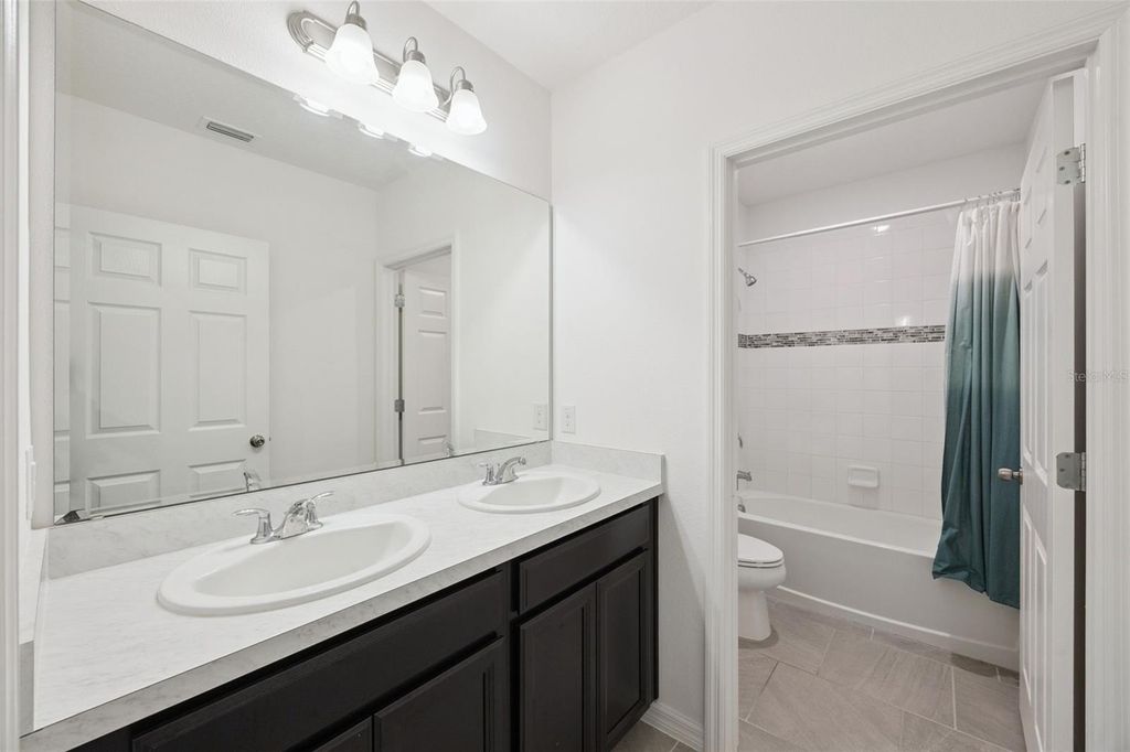 Image 22 of property listing at 9356 ST THERESE STREET, Groveland, FL 34736