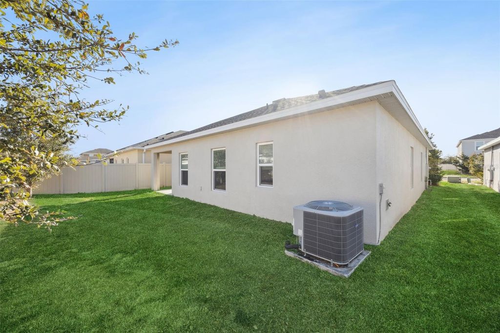 Image 31 of property listing at 9356 ST THERESE STREET, Groveland, FL 34736