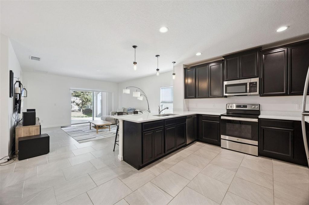 Image 8 of property listing at 9356 ST THERESE STREET, Groveland, FL 34736