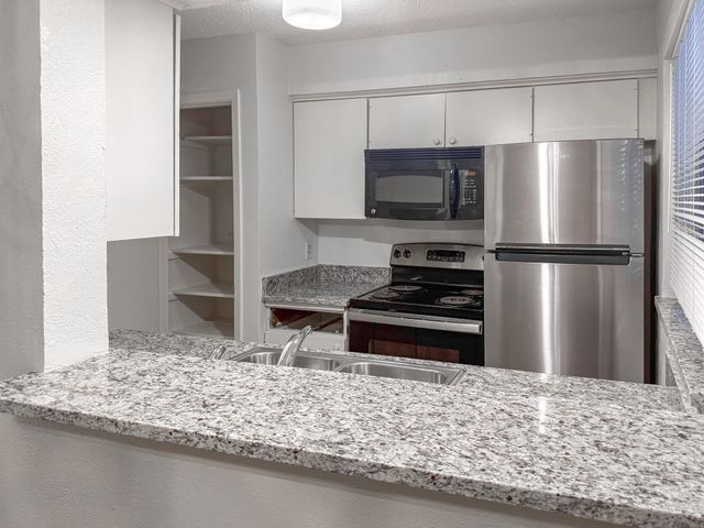 5138 Amesbury Drive 110, Dallas, TX 75206