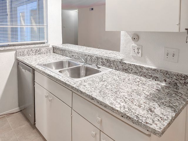 5138 Amesbury Drive 110, Dallas, TX 75206