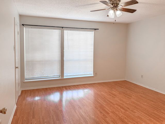 5138 Amesbury Drive 110, Dallas, TX 75206