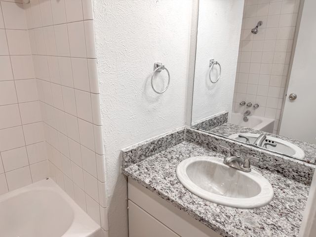 5138 Amesbury Drive 110, Dallas, TX 75206